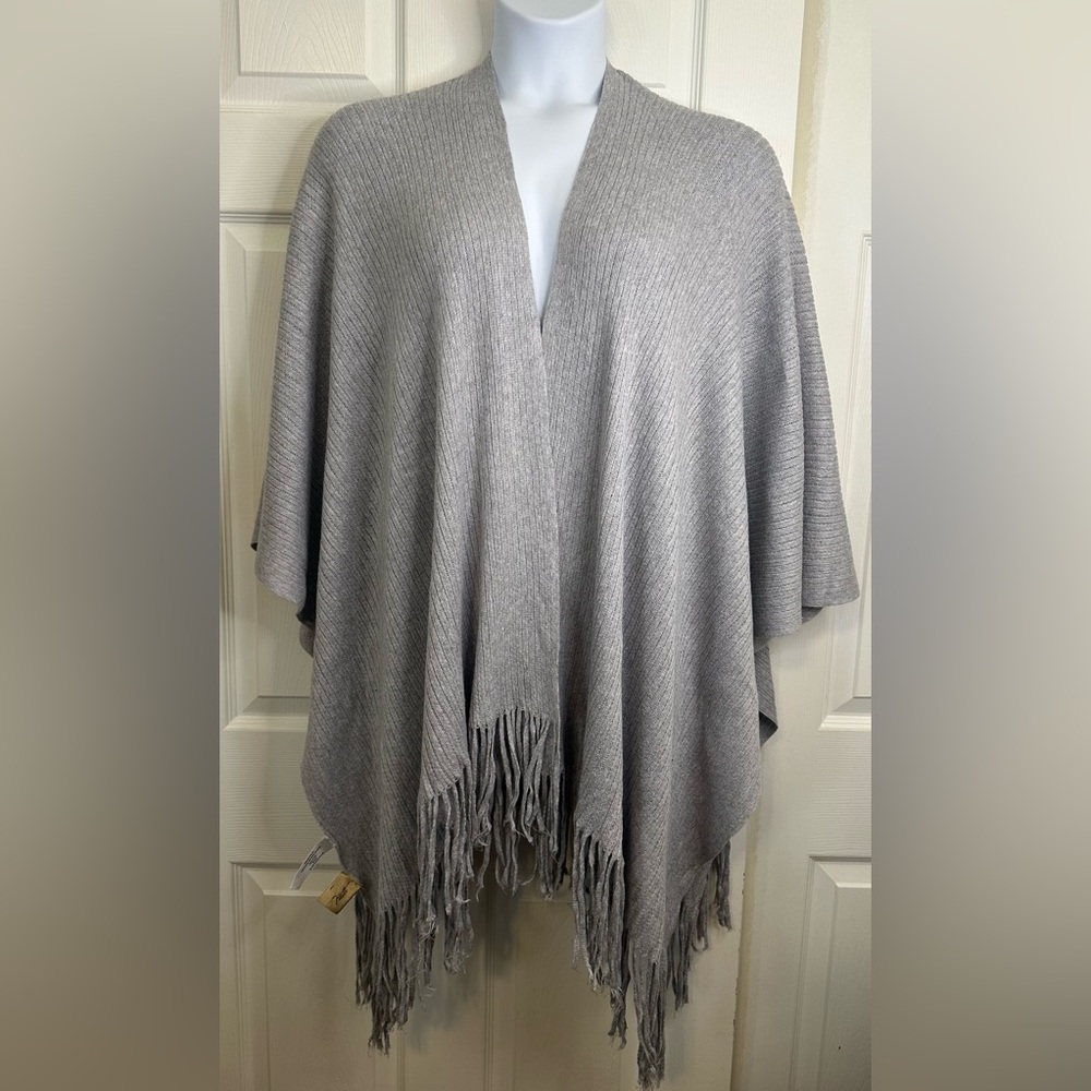 Motto Gray Fringe Sweater Wrap Cape Poncho Scarf - Picture 2 of 5